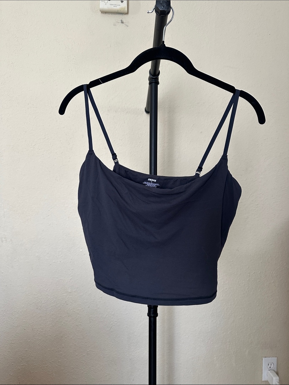 Skims NWT Fits Everybody Cropped Cami in Onyx Black size XL